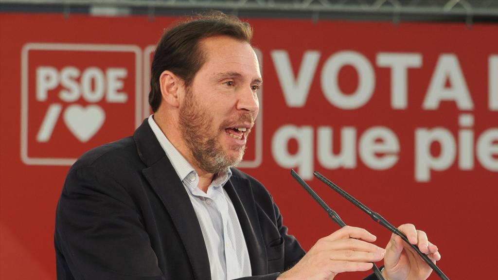 El ministro de Transportes y Movilidad Sostenible, Óscar Puente, en un acto de campaña de las elecciones del 28-M.