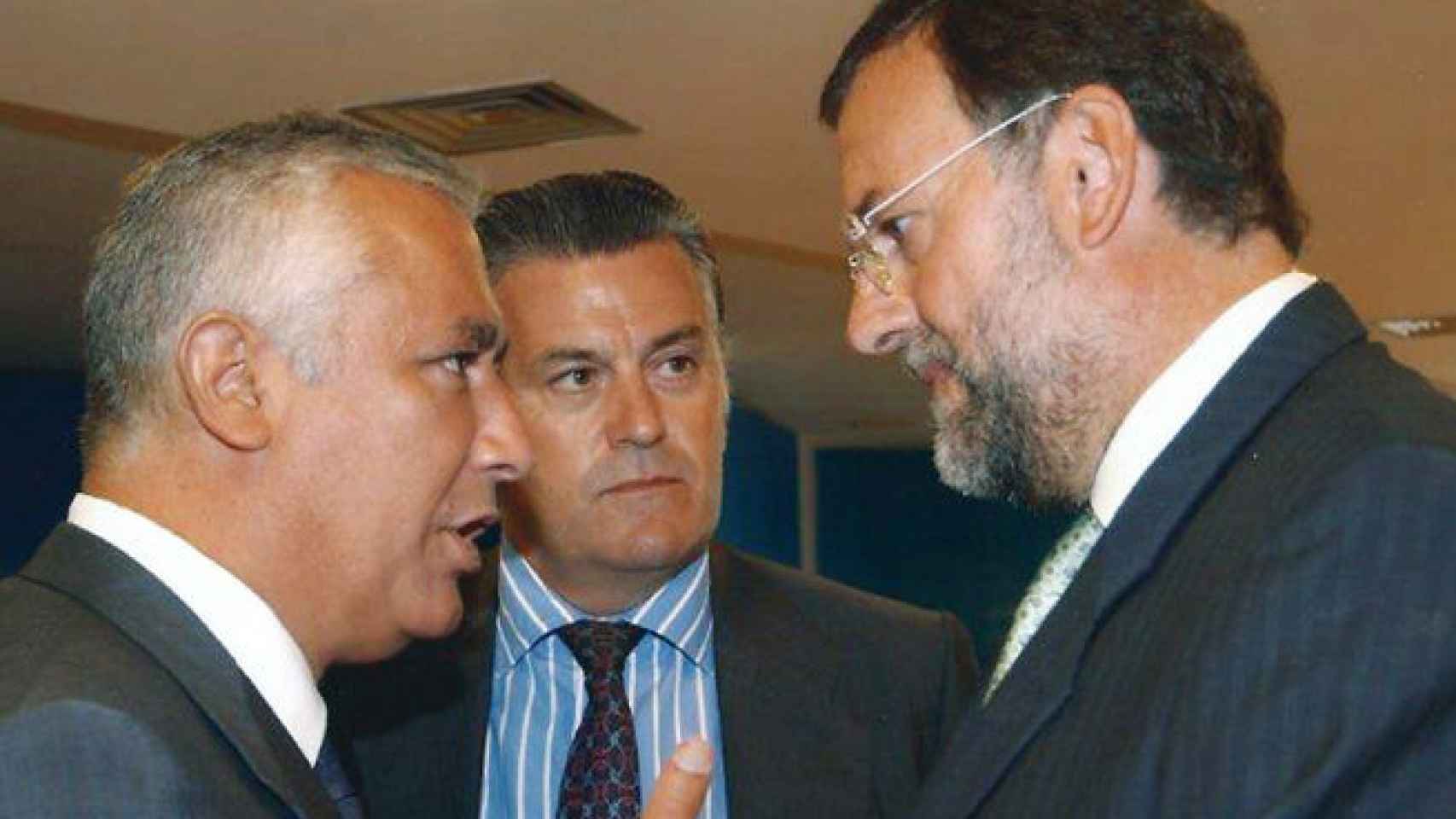 Javier Arenas, Luis Bárcenas y Mariano Rajoy.