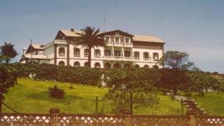 Sale a la venta la Casona de Arnao: un palacio del siglo XIX en la 'milla de oro' de Asturias con 22.000 m2 de jardines