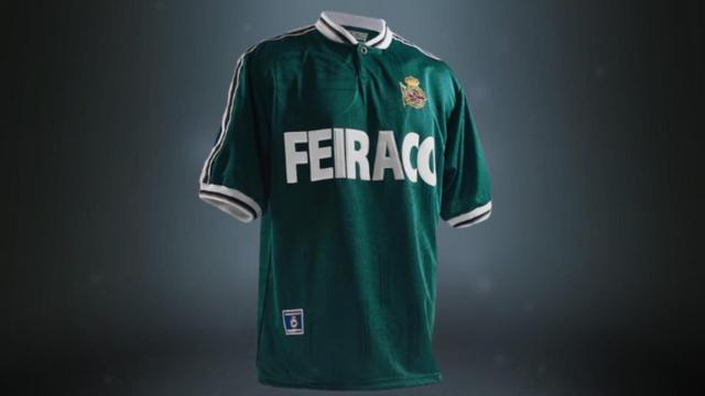 Reedición de la camiseta verde de feiraco.