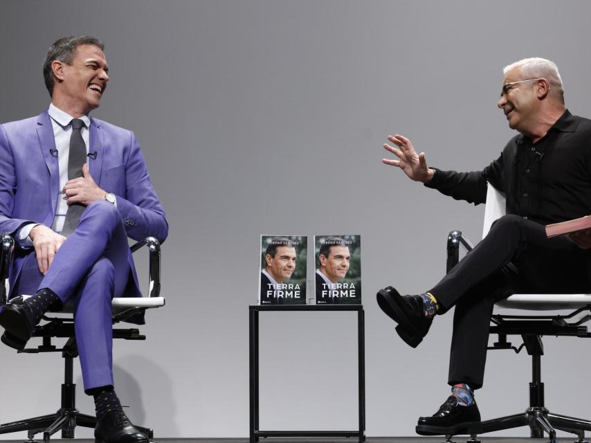 El presidente del Gobierno, Pedro Sánchez, este lunes durante la presentación de 'Tierra Firme', su nuevo libro.