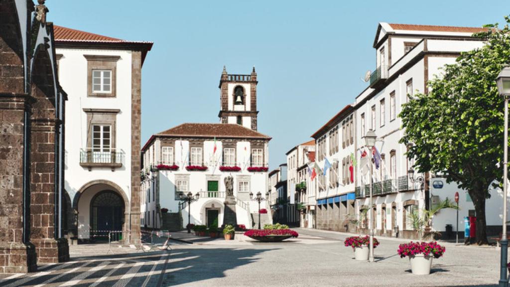 Imagen de archivo de una calle de Ponta Delgada.