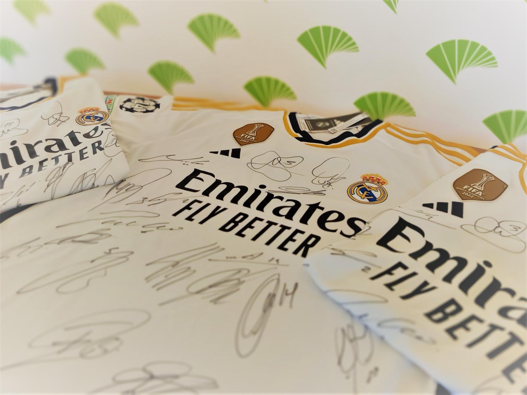 Entradas Real Madrid con camiseta oficial de regalo