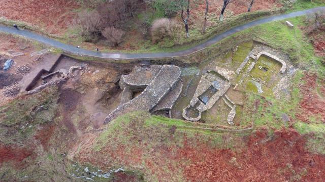 Una nueva excavación en el Sarridal de Cedeira (A Coruña) descubre restos de una forja