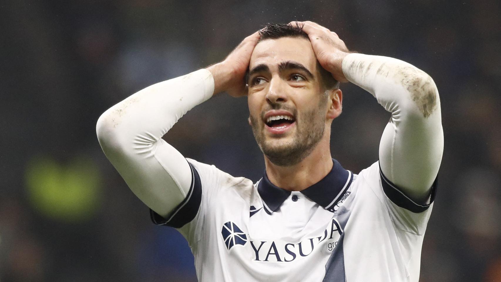 Mikel Merino, con las manos en la cabeza durante el partido ante el Inter.