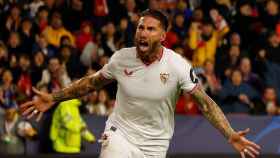 Sergio Ramos celebra un gol con el Sevilla en la Champions League