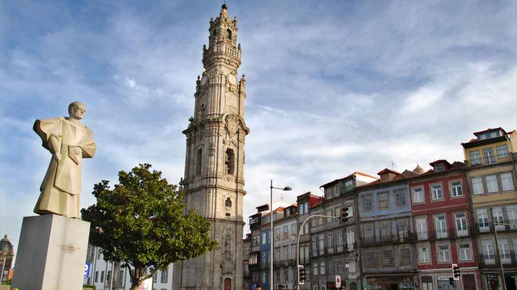 La torre de la Iglesia de los Clérigos, en Oporto.
