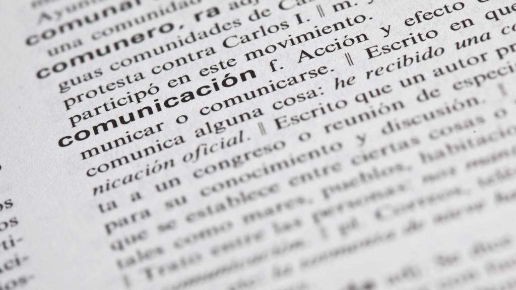 Diccionario con la palabra 'comunicación'.