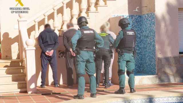 La detención de la Guardia Civil en la vivienda de El Campello.