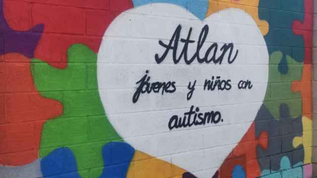 Atlan, jóvenes y niños con autismo.