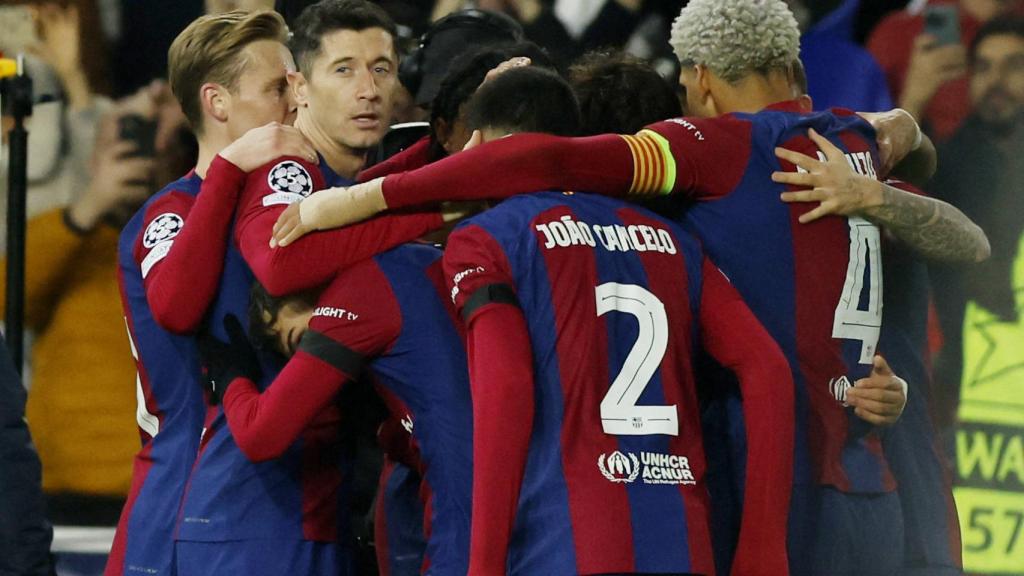 Los jugadores del Barça celebran un gol