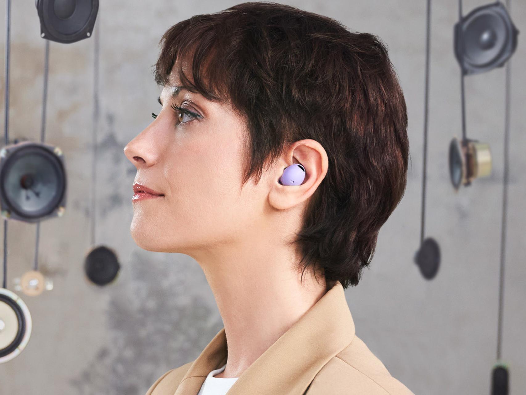 Los increíbles auriculares de Huawei llegan a España: pendientes que  detectan en qué oreja están puestos