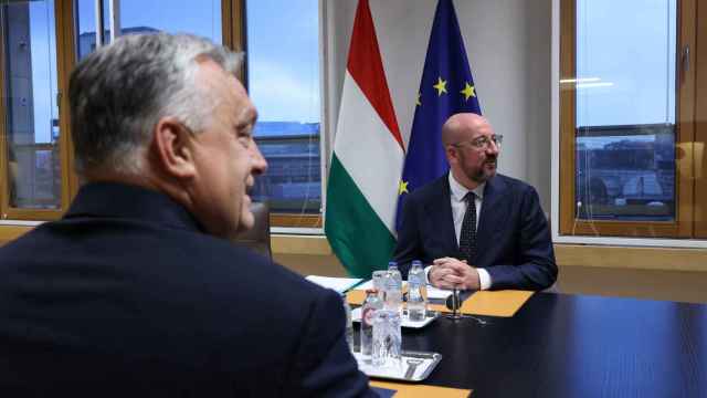 Viktor Orbán se ha reunido este miércoles en Bruselas con el presidente del Consejo Europeo, Charles Michel