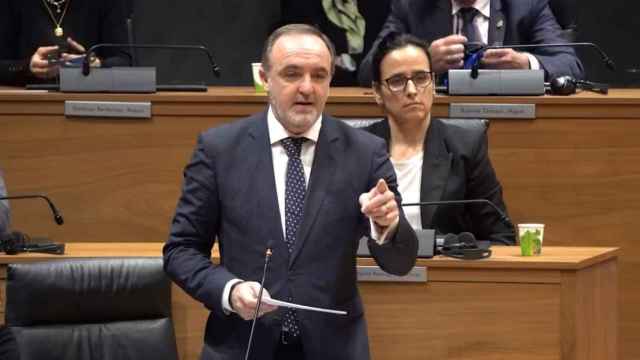 El presidente de UPN, Javier Esparza, este jueves en el Parlamento de Navarra.