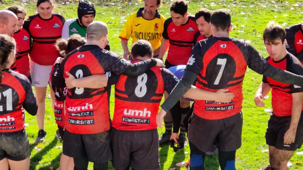 Los jugadores del Proyecto Elche Rugby Inclusivo.