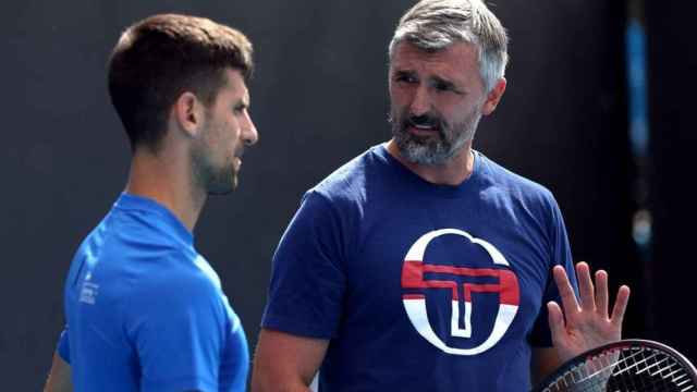 Djokovic, junto a Goran Ivanisevic en un entrenamiento.