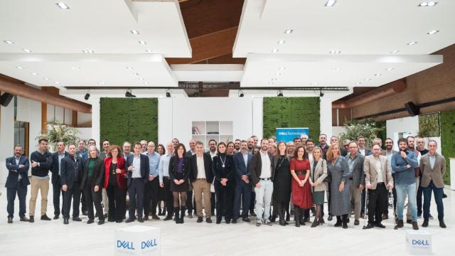 Foto de familia de los asistentes a la cena organizada por D+I - EL ESPAÑOL y Dell Technologies.