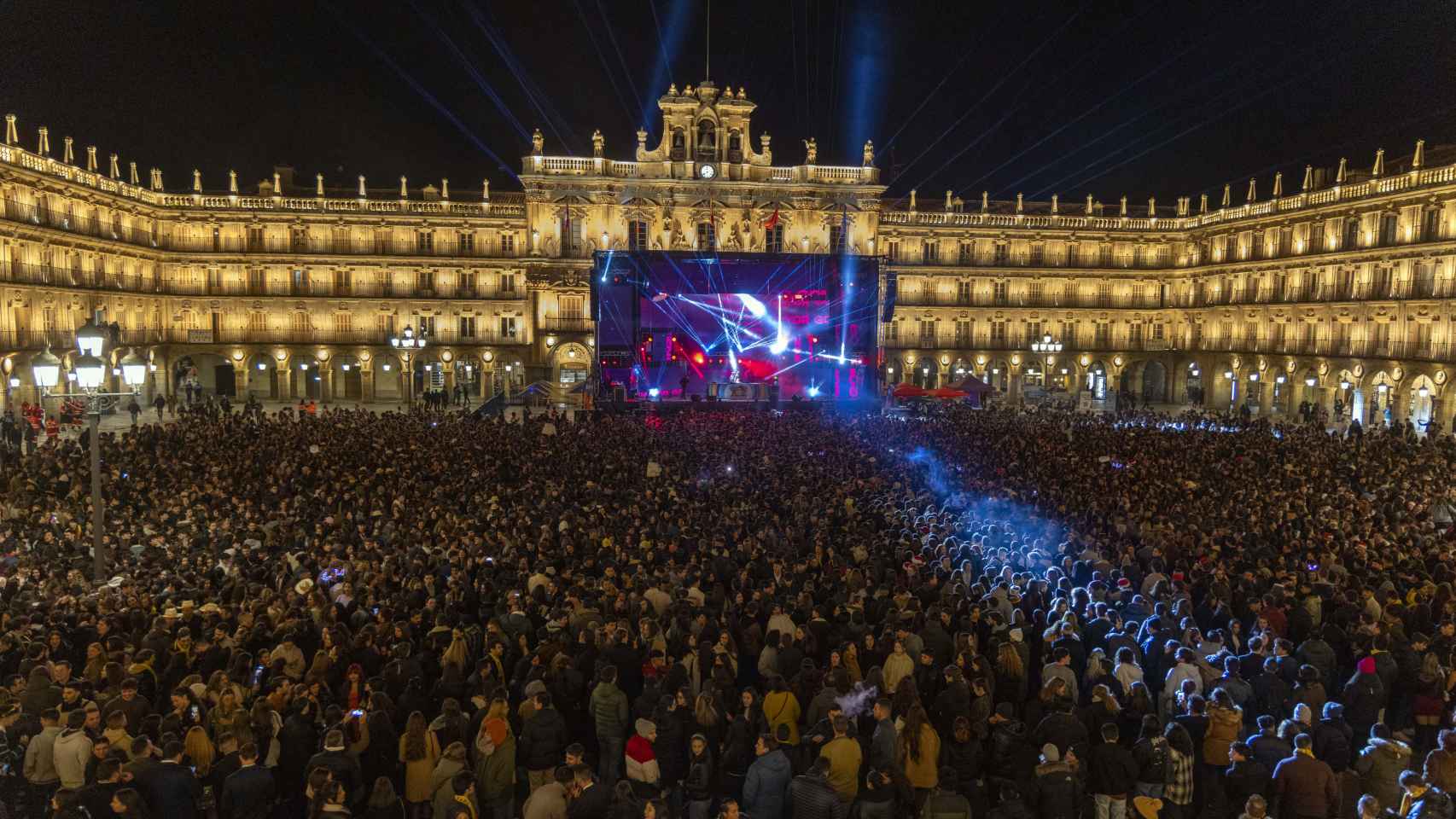 El Fin de Año Universitario, un evento que se ha hecho imprescindible en el calendario festivo de Salamanca