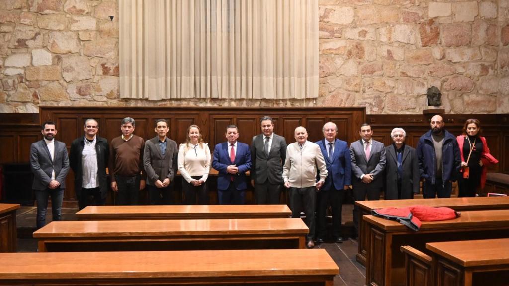 Participantes en las jornadas dedicadas a la Raya con Portugal en la Universidad de Salamanca