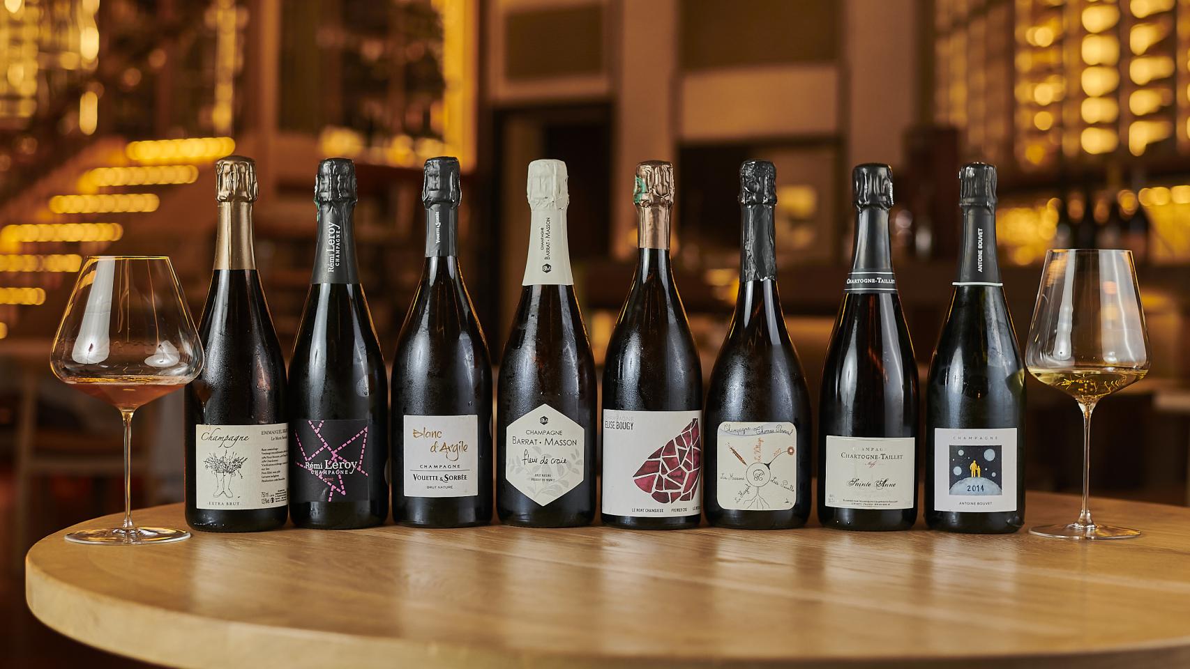 Bodega Vinoteca Cava (12 Botellas Y 9 Copas )