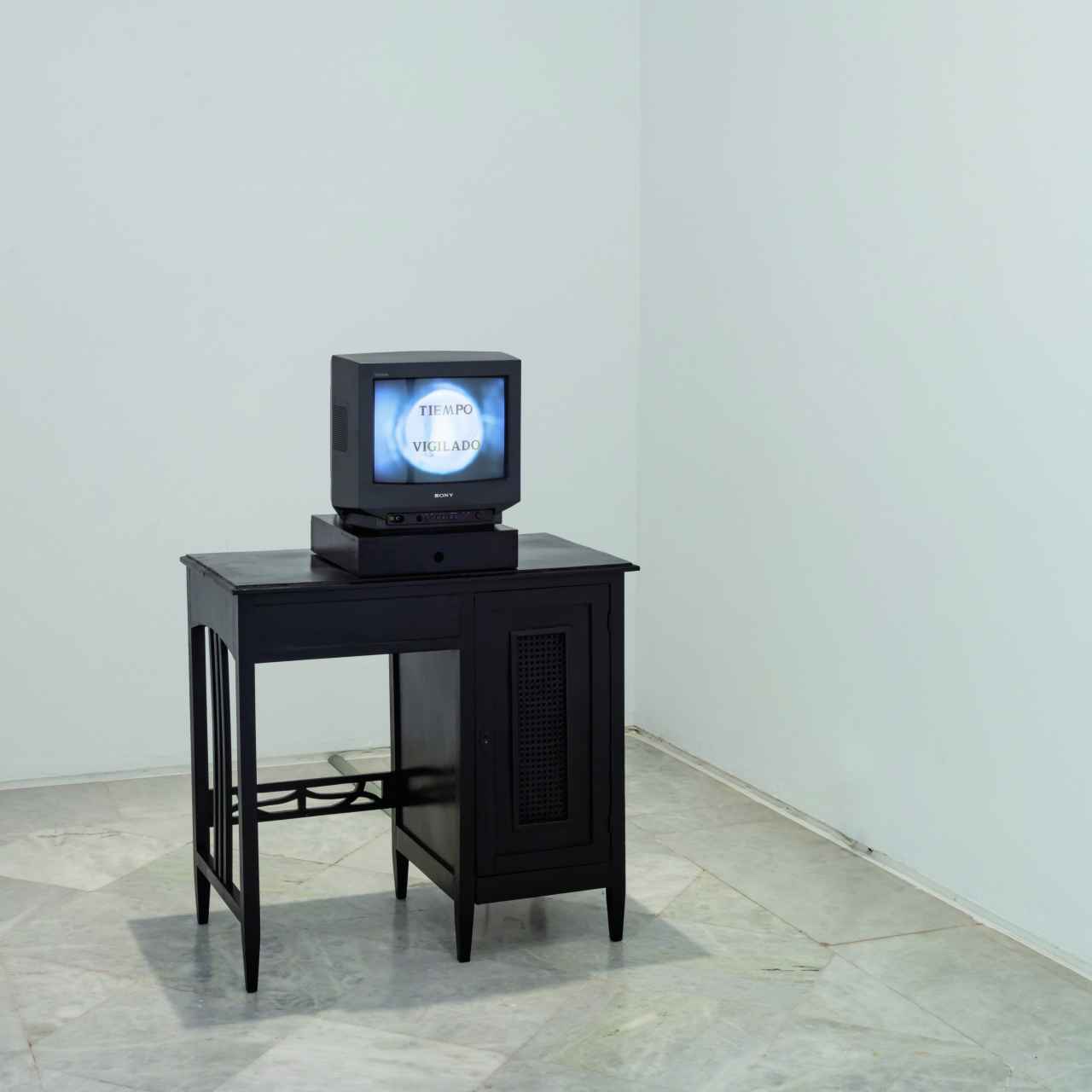 'Tiempo vigilado', 1998