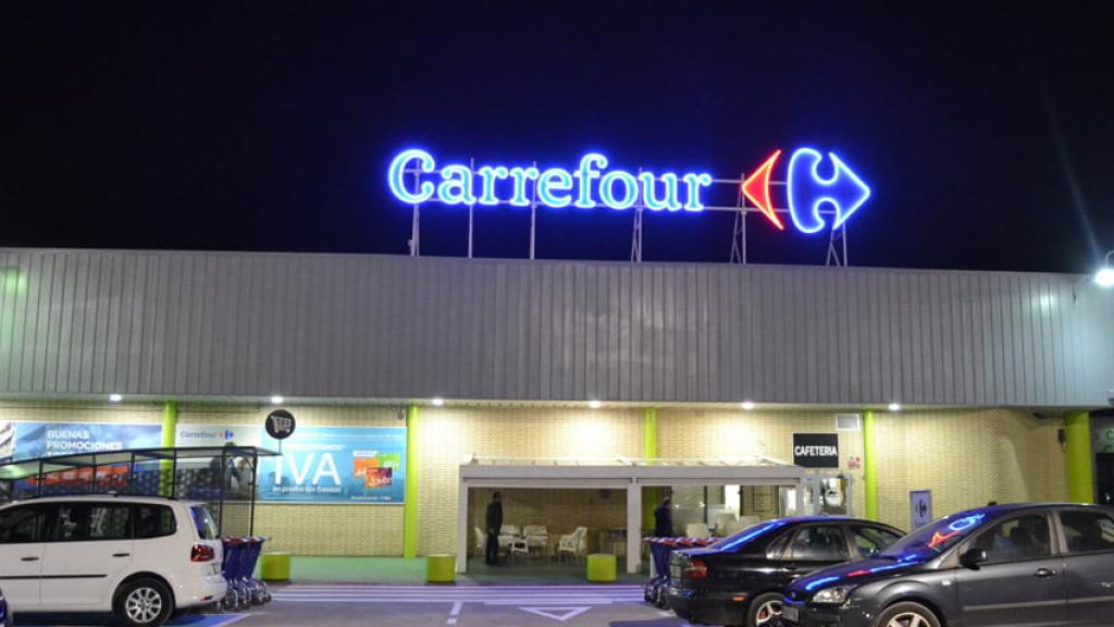 Fachada Carrefour.