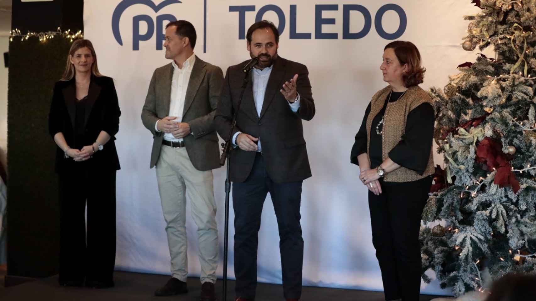 Carlos Velázquez, Paco Núñez y Concepción Cedillo. Foto: Javier Longobardo.