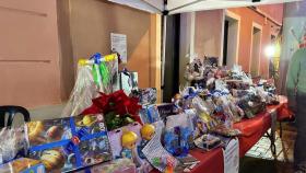 Gran éxito de la XII recogida solidaria de alimentos y juguetes de la calle de San Francisco en Alicante