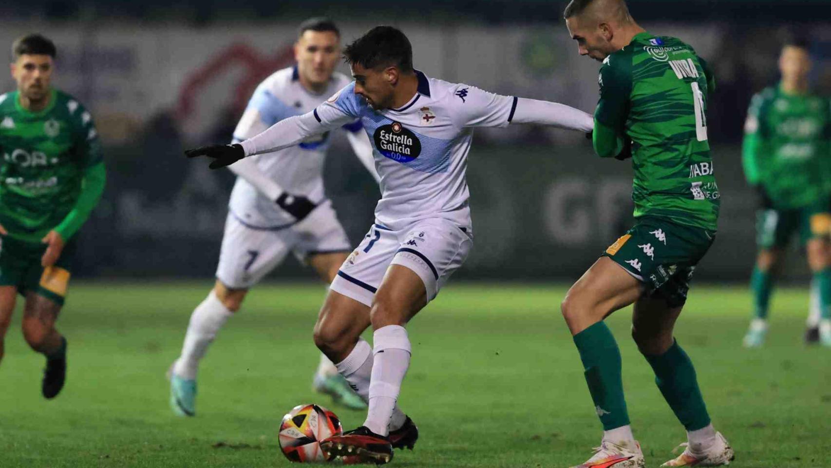 Davo durante un partido entre Deportivo y Arenteiro