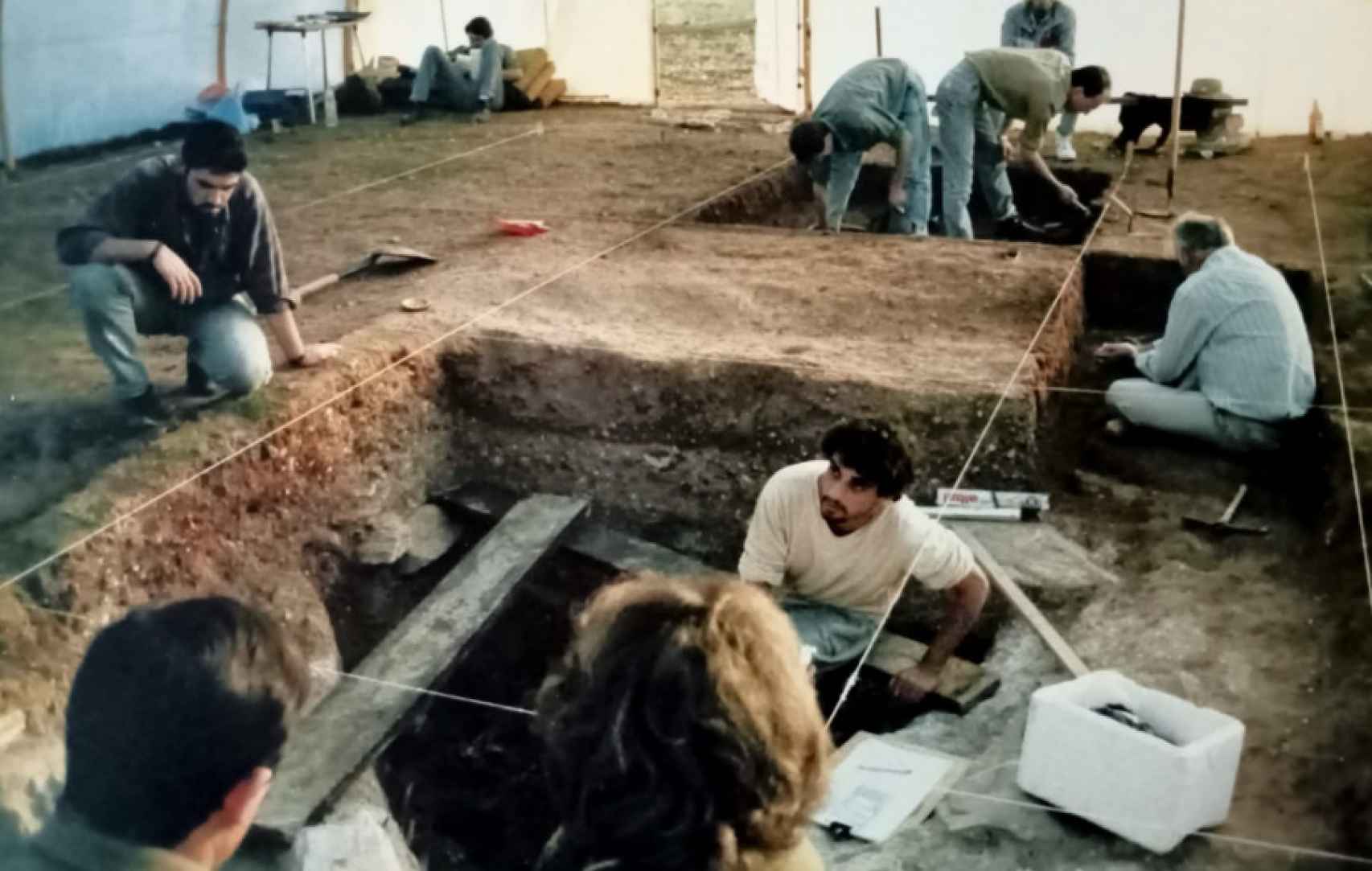 Excavaciones del sepulcro de Huerta Montero en el año 1988.