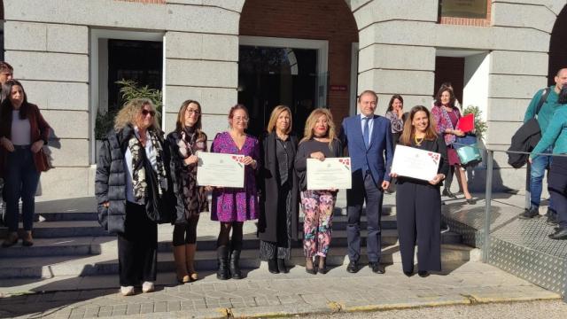 Alumnos del IES María de Molina, junto a Auxi Fernández