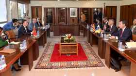 El presidente de Canarias, Ángel Víctor Torres, se reúne con el secretario general del Ministerio de Transportes y Logística de Marruecos, Khalid Cherkaoui.