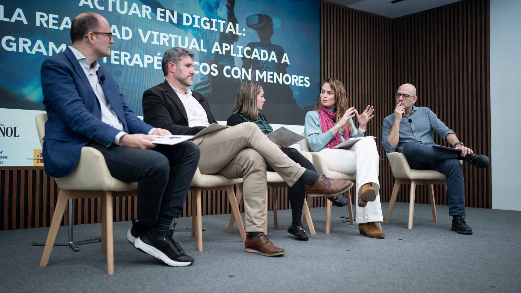 De izquierda a derecha: Sergio Ponz (INNOVAE), Carlos Benedicto (GINSO), Mercedes Rivera (EL ESPAÑOL), Lucía Halty (ICAI-ICADE) y David Roncero (UFV).