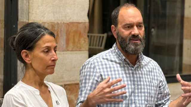 Rachel Goldberg y su marido Jon, padres de uno de los secuestrados por Hamás, durante la entrevista en Jerusalén.