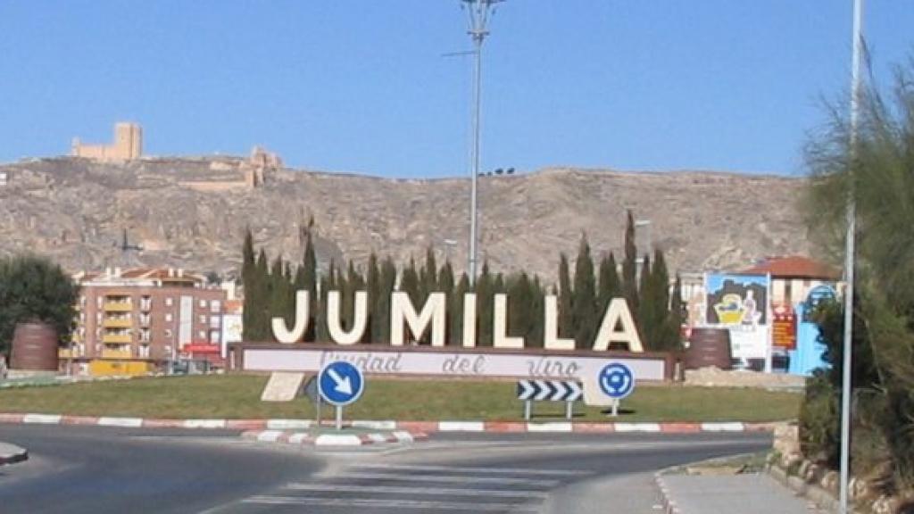 Uno de los accesos a la localidad murciana de Jumilla donde pasa consulta el curandero condenado por abusos sexuales.