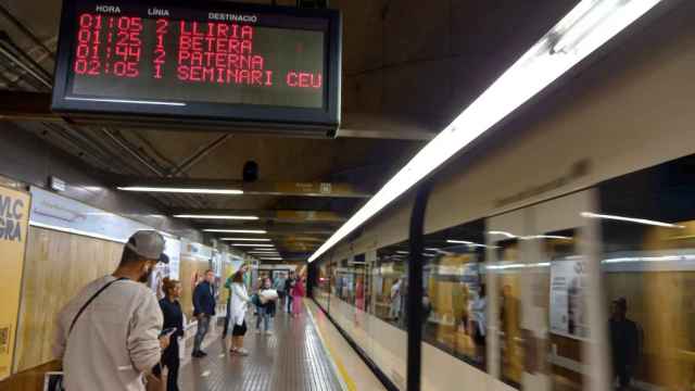 Imagen de archivo de una parada de metro en Valencia. EE
