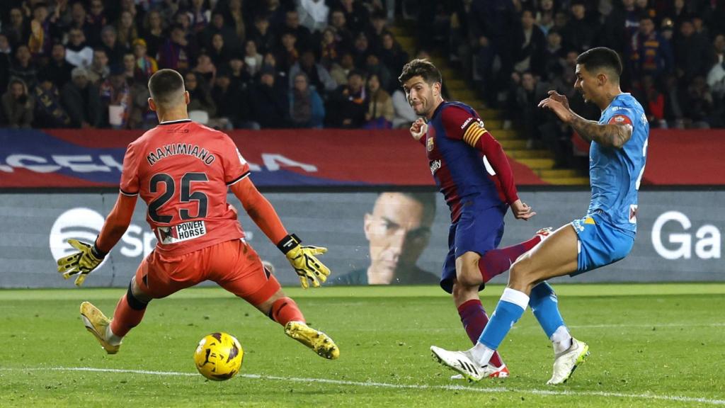 Sergi Roberto marca el gol definitivo ante el Almería.