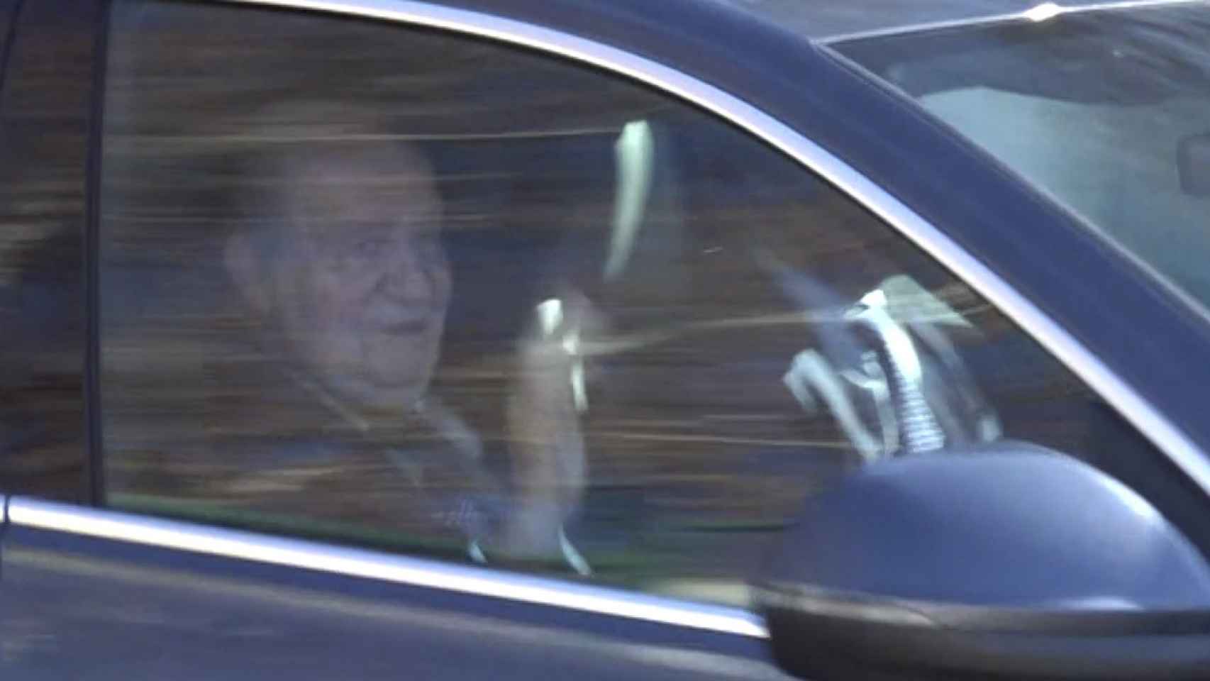 El rey Juan Carlos a su llegada a Madrid en la mañana de este miércoles, 20 de diciembre.