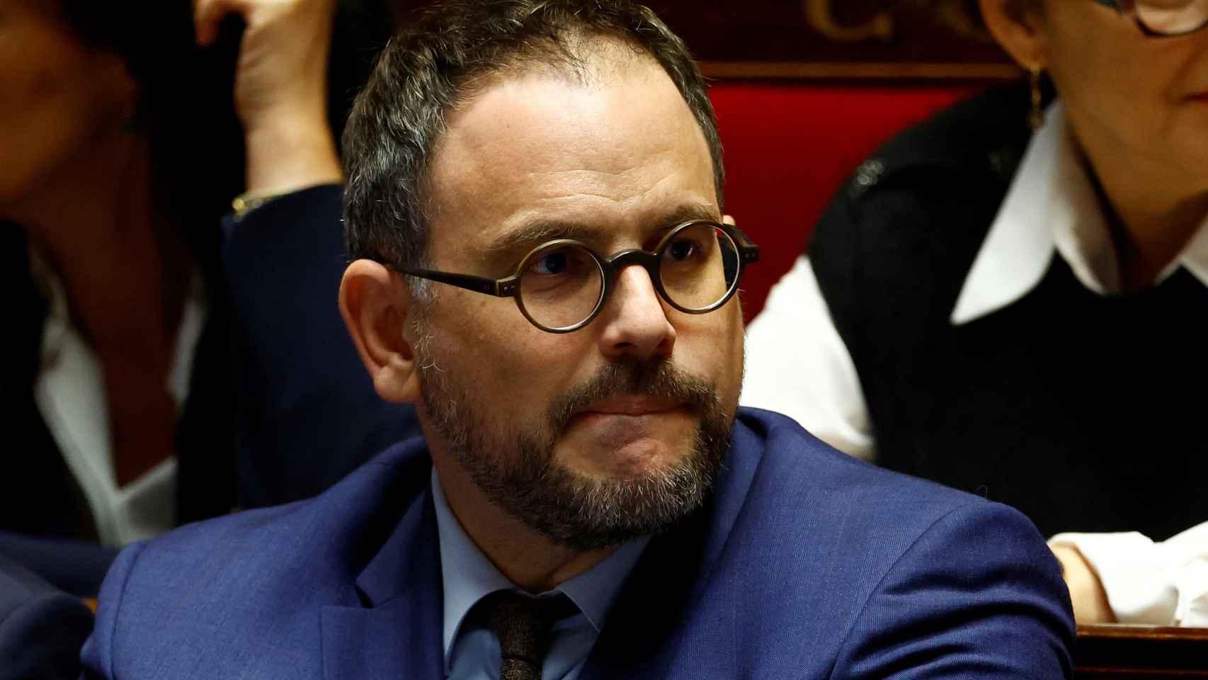 Le ministre français de la Santé démissionne après avoir adopté une loi controversée sur l'immigration