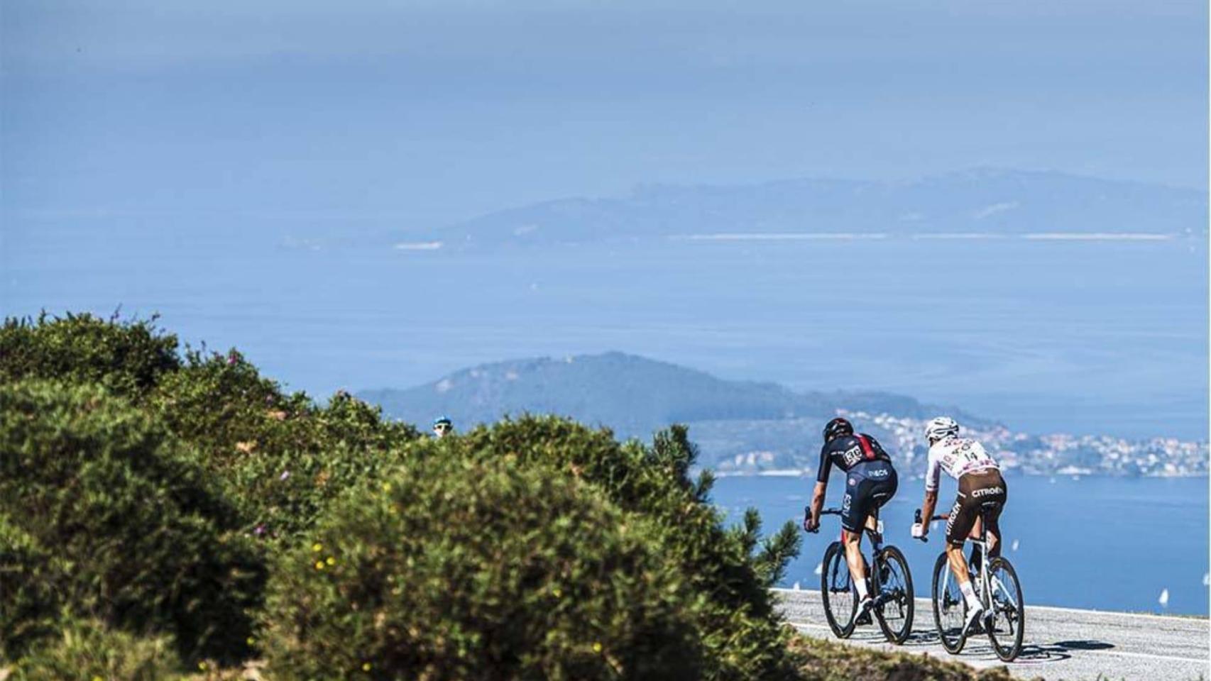 Paso de la Vuelta Ciclista a España 2021 por Sanxenxo
