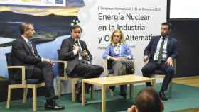 La mesa redonda con los cuatro ponentes sobre las energías renovables