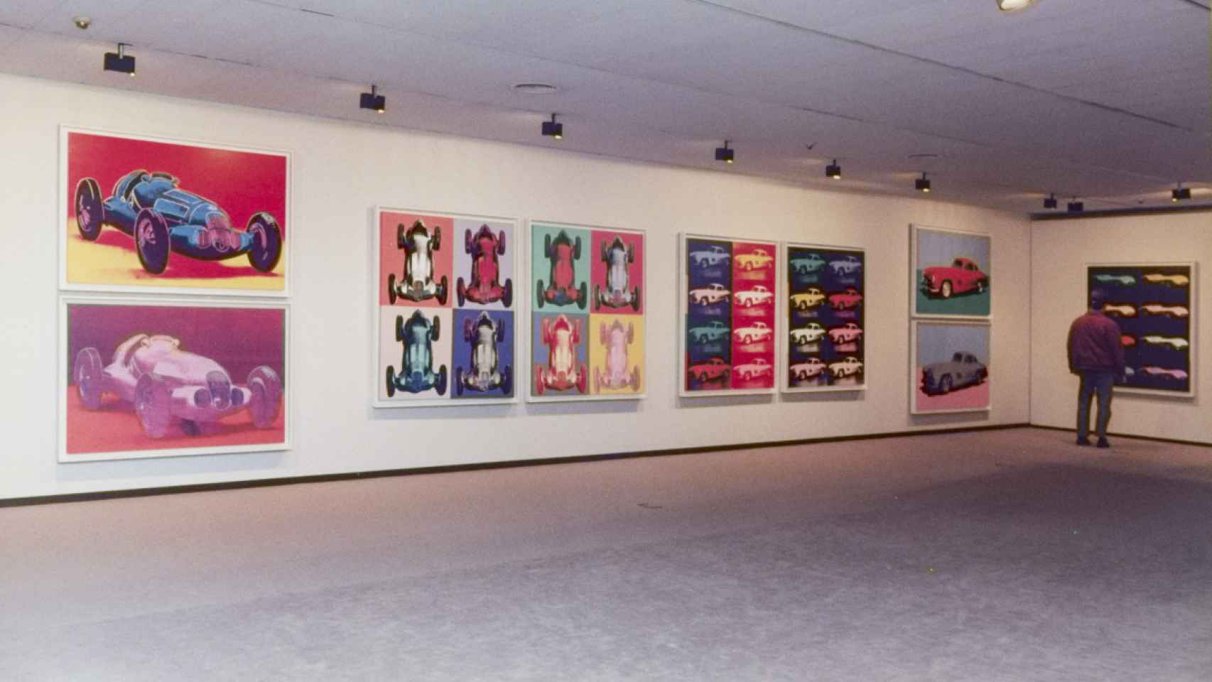 Vista de la exposición 'Andy Warhol. Coches' en la Fundación Juan March