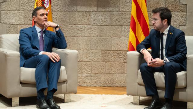 Pedro Sánchez y Pere Aragonès, reunidos en el Palau de la Generalitat.