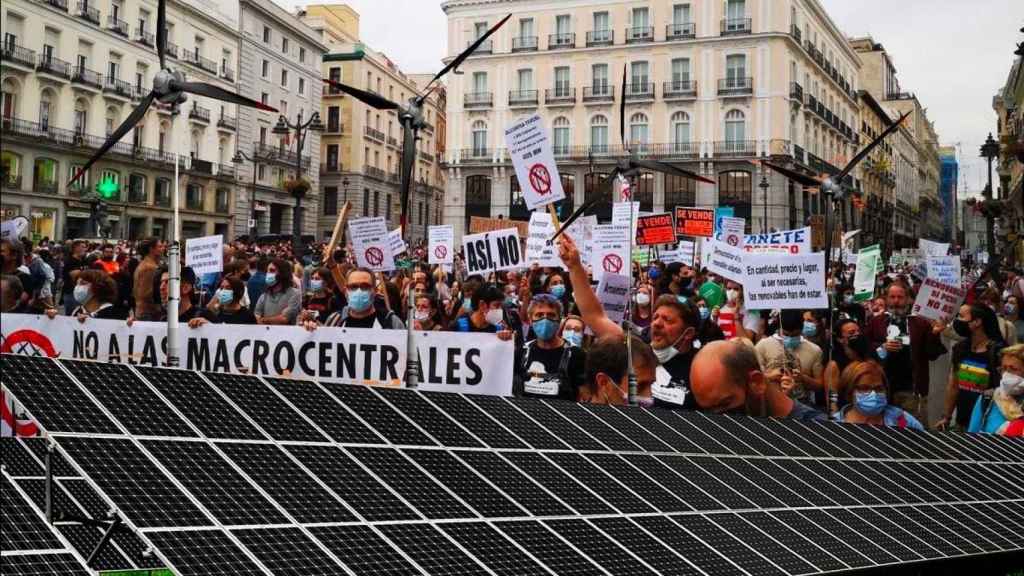 Manifestaciones en contra de los macroproyectos renovables.