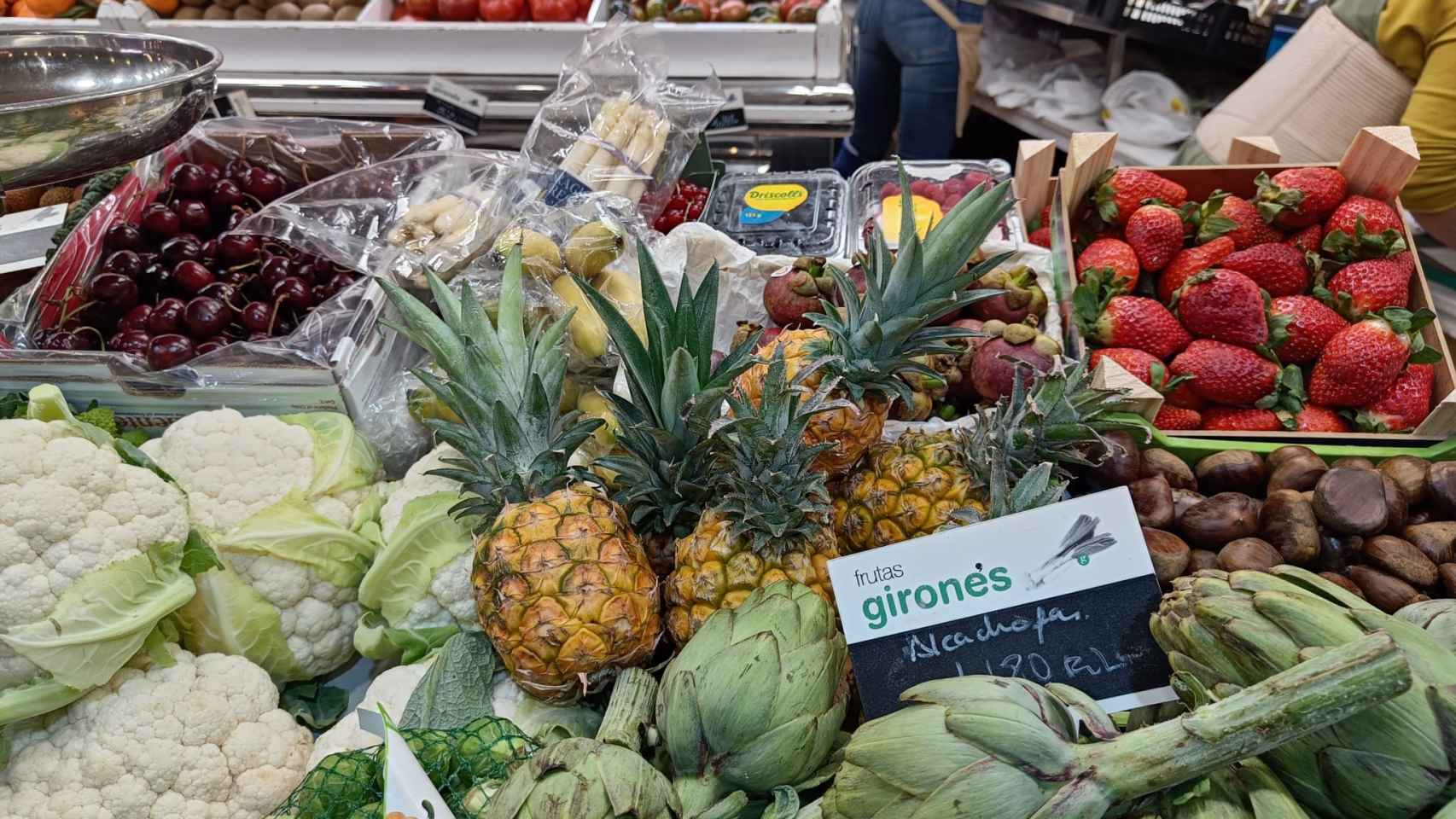 Frutas y verduras en el Mercado de Alicante.