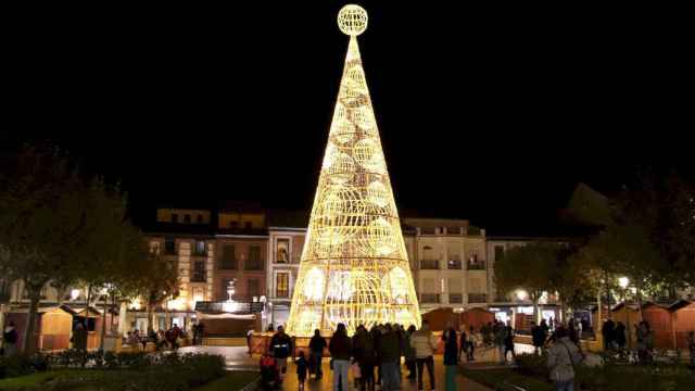 El árbol de la lotería fue instalado en Alcalá de Henares durante las navidades de 2022.