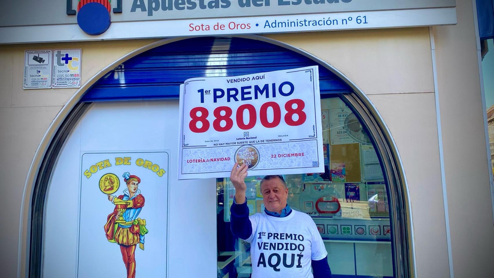 Antonio, el agricultor almeriense que ha dejado el campo para dar el Gordo en Málaga.