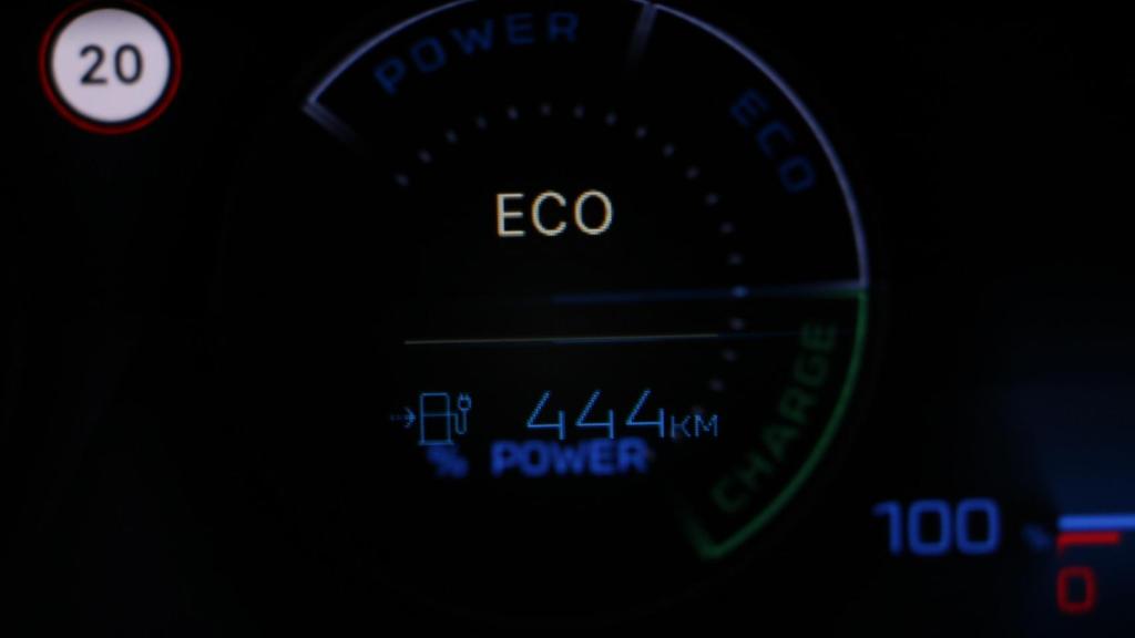 El ordenador de viaje marca 444 kilómetros de autonomía.