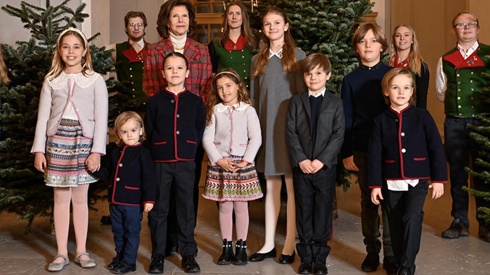 Silvia de Suecia, con todos sus nietos en Navidad.