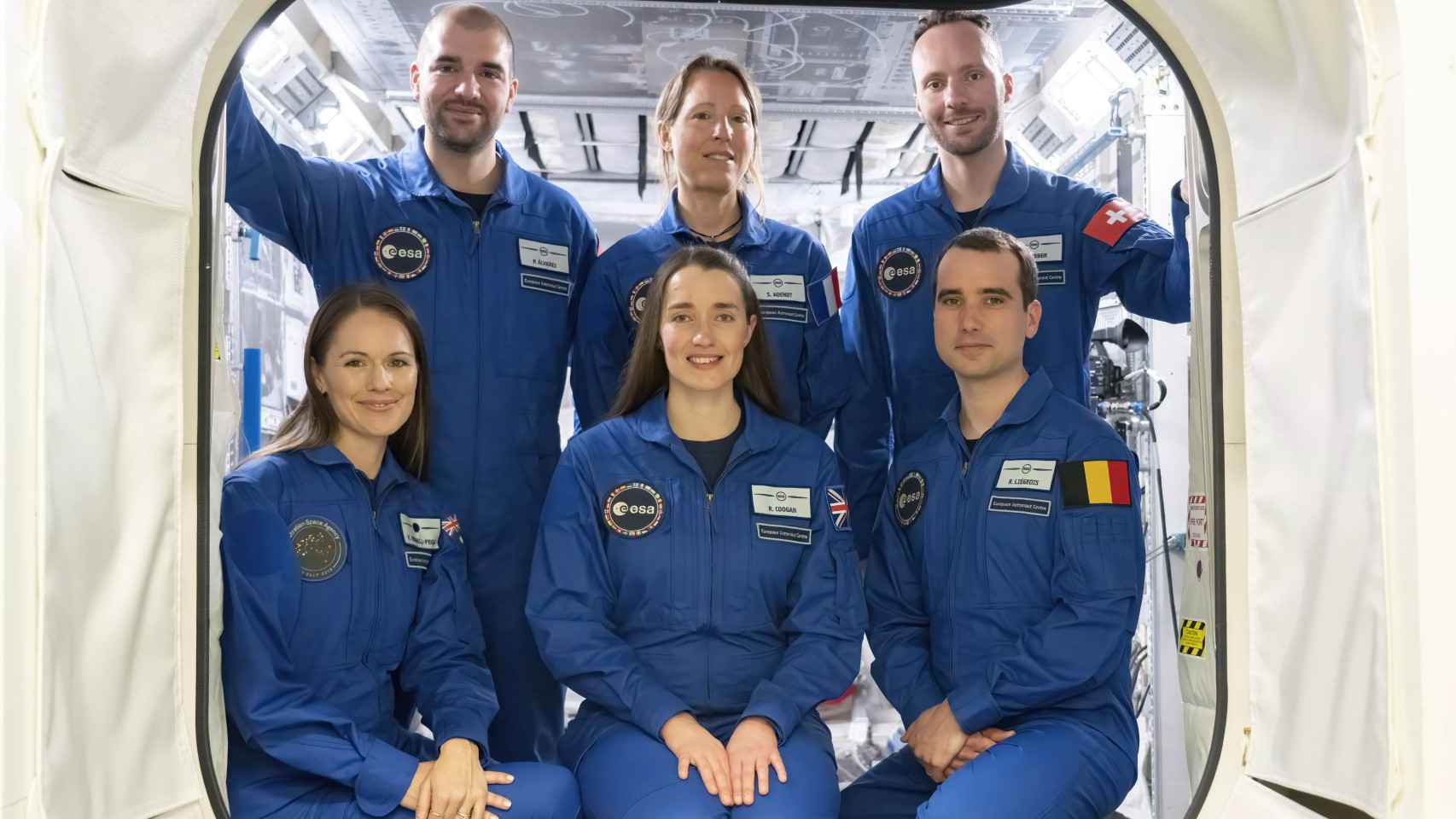 Pablo Álvarez (arriba a la izquierda) junto al resto de la promoción de astronautas de la ESA